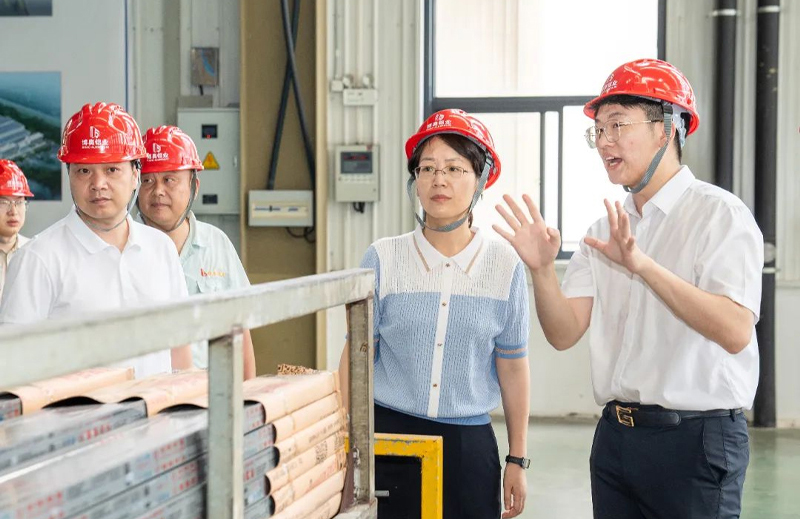 姜華：主動(dòng)靠前精準(zhǔn)服務(wù) 及時(shí)為企業(yè)排憂解難